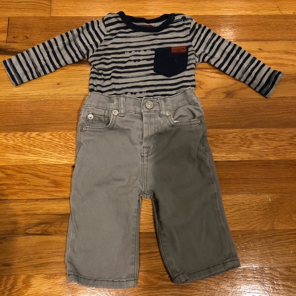 7 for All Mankind Infant Outfit - Picture 1 of 3
